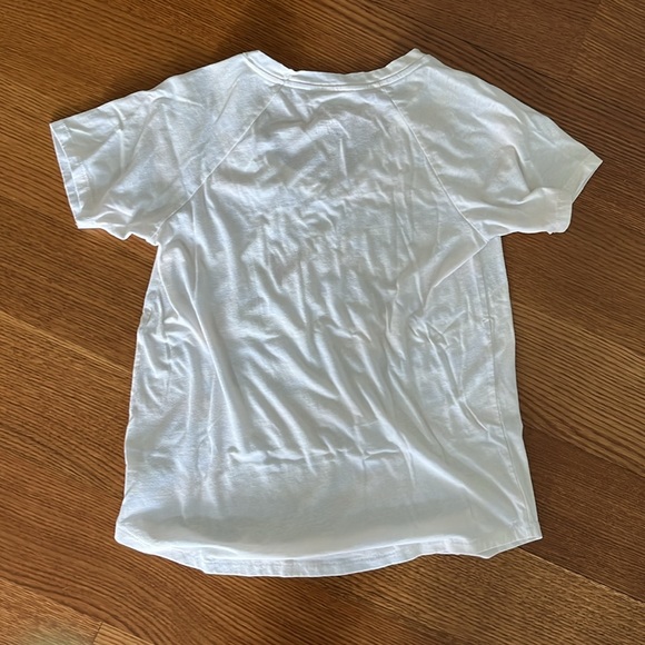 American Eagle V-Neck T Shirt - Picture 2 of 3